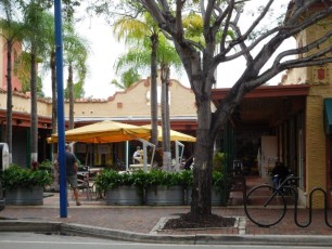 Coconut Grove - Commodore Plaza