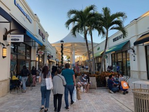 Les magasins d'usine de Palm Beach Outlets
