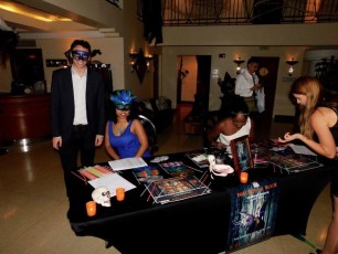 Ambiance au bal masqué d'Halloween et concert de Joris Delacroix au National Hotel de Miami Beach