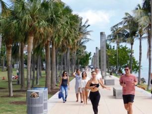 Plage et parc de South Pointe à South Beach / Miami Beach