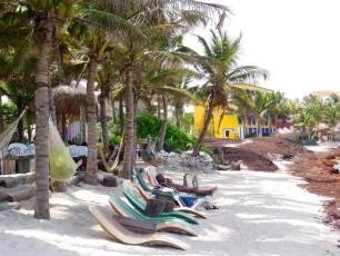 Playa Bianca / Bahia de la Media Luna / Akumal