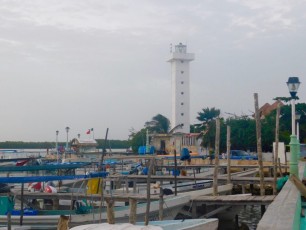 Port de pêche de de Rio Lagartos dans le Yucatan.