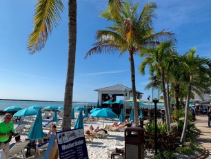 Shephards-plage-tiki-bar-restaurant-clearwater-Floride-6449