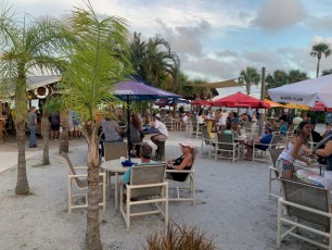 Tiki-Bar-Grill-restaurant-Sebastian-Floride-0980
