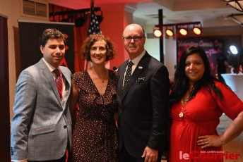 Louis Guay (CCCF), Sylvia Cesaratto (consule du Canada), Lamar Fisher (maire de Broward County), Paola Isaac (Broward County) durant le Canada Day 2023 organisé à Fort Lauderdale par la Chambre de Commerce Canada-Floride et le Consulat général du Canada