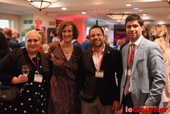 Sonia Bolduc (Desjardins Bank), Sylvia Cesaratto (consule du Canada), Josh Levy (maire de Hollywood), Louis Guay (pdt CCCF) durant le Canada Day 2023 organisé à Fort Lauderdale par la Chambre de Commerce Québec-Floride et le Consulat général du Canada