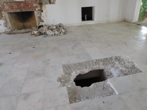 Des trous ont déjà été creusés dans la maison et le jardin de "Don Pablo".