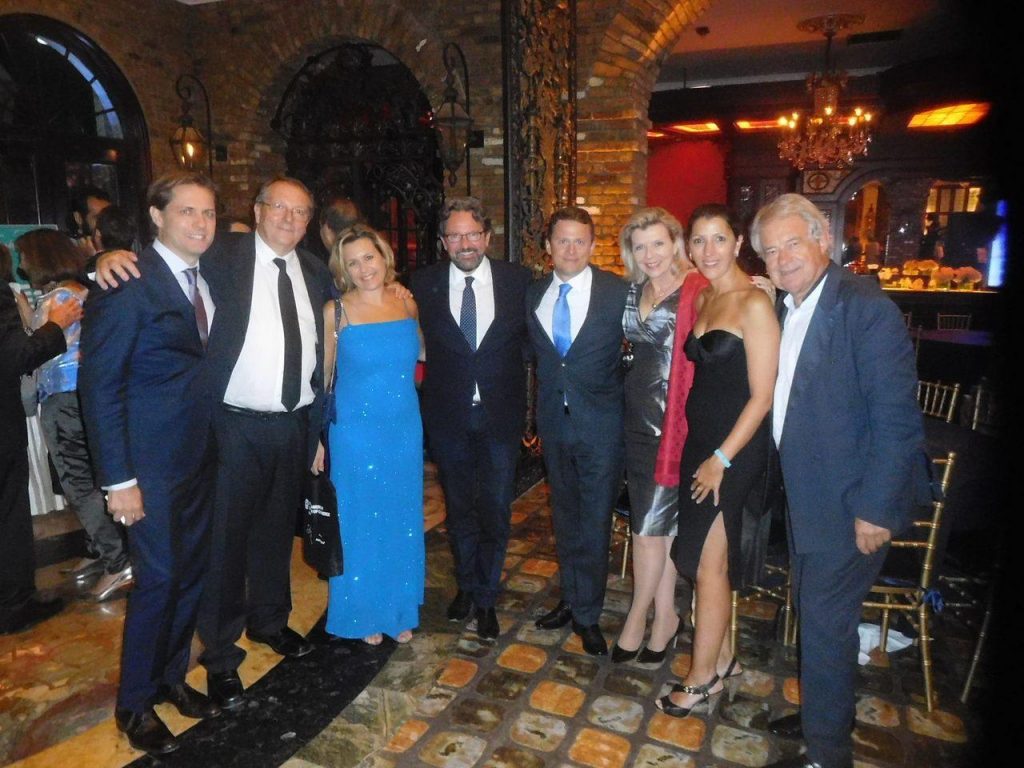 Frédéric Lefebvre à la sortie du gala de la Chambre de Commerce, le 19 mai au Cruz Building de Miami