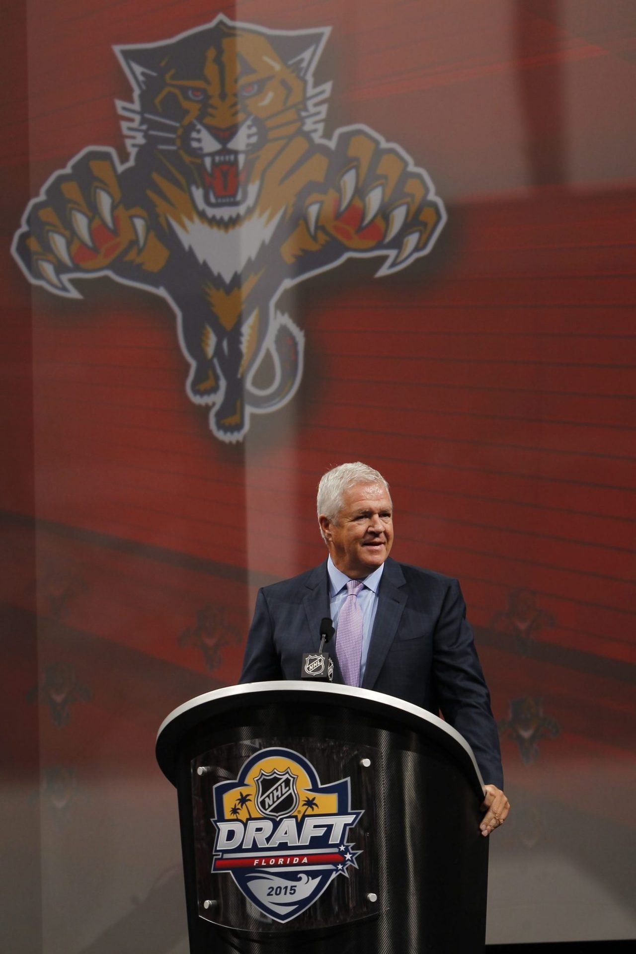 Dale Tallon (Photo by Eliot J. Schechter/NHLI via Getty Images) *** Local Caption ***)