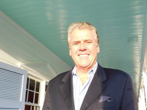 Patrick R. Fortemps, manager de Pierre's Restaurant et de Morada Bay, Islamorada, Floride