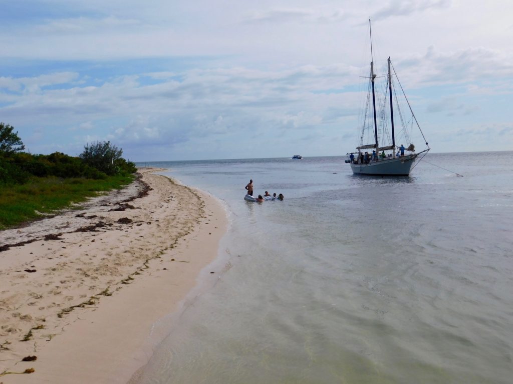 Voilier sur l'île de Boca Grande, au large de Key West, en Floride.