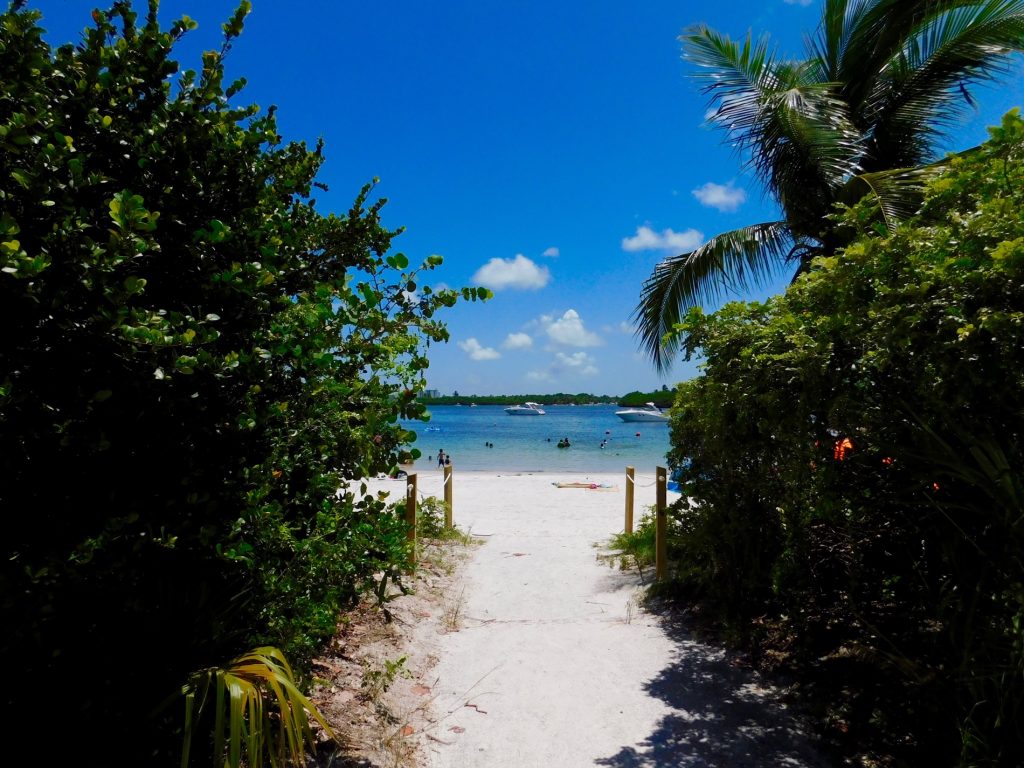 Plage de Oleta River State Park (North Miami Beach en Floride)