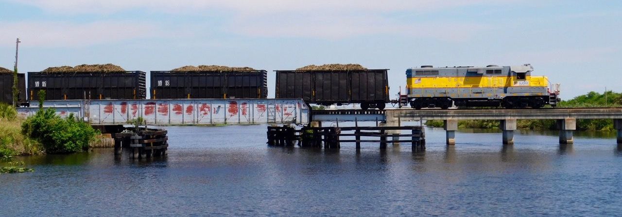 Train de canne à sucre de la US Sugar, près du lac Okeechobee (Floride)
