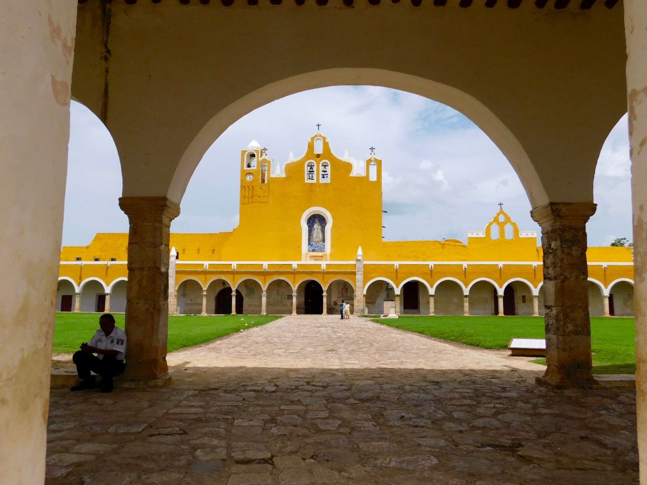 Monastère de San Antonio de Padua à Izamal : la ville jaune du Yucatan (Mexique)