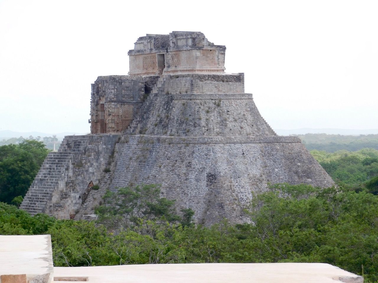 Pyramide maya d'Uxmal, dans le Yucatan (Mexique)