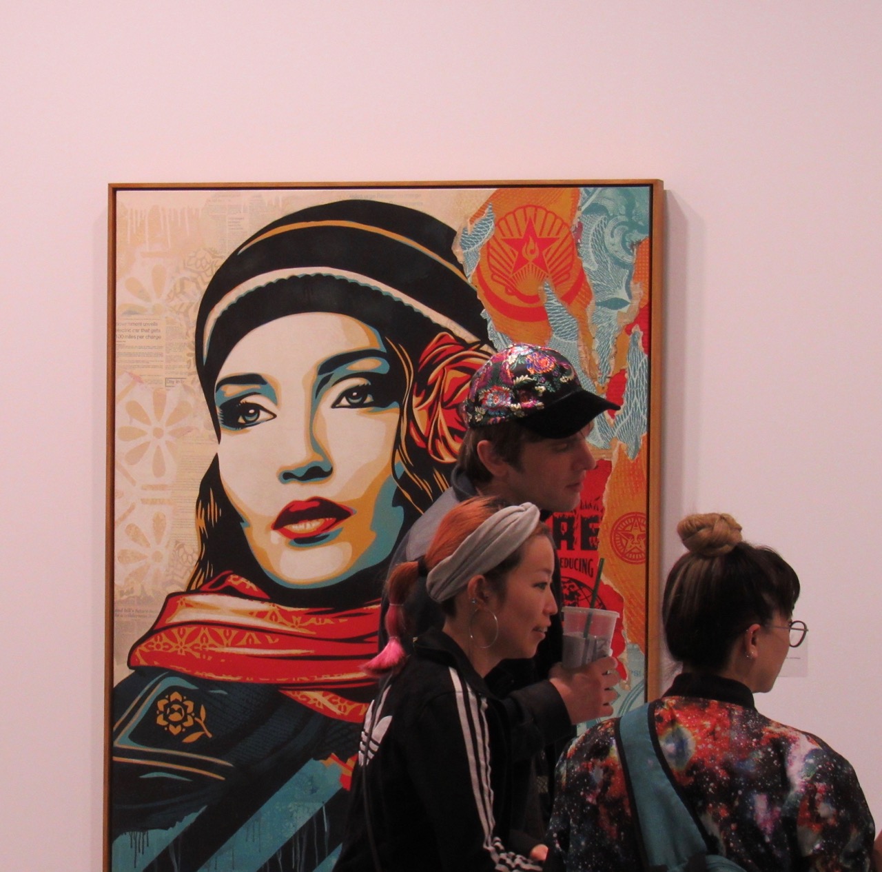 Shepard Fairey : "Obey, Fire, Sale" (2018) durant Art Basel Miami Beach