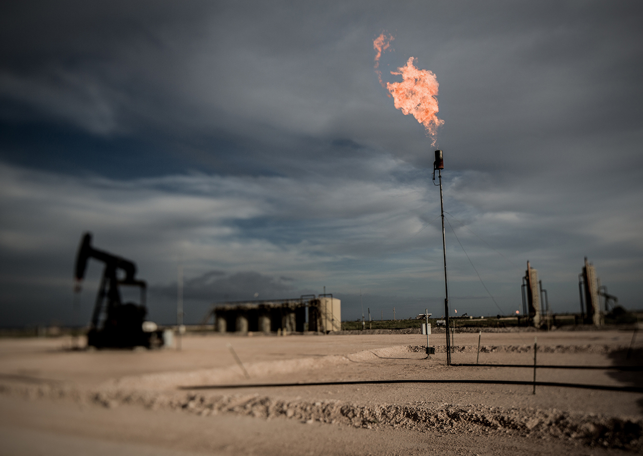Puit de pétrole dans le Permian Basin du Texas