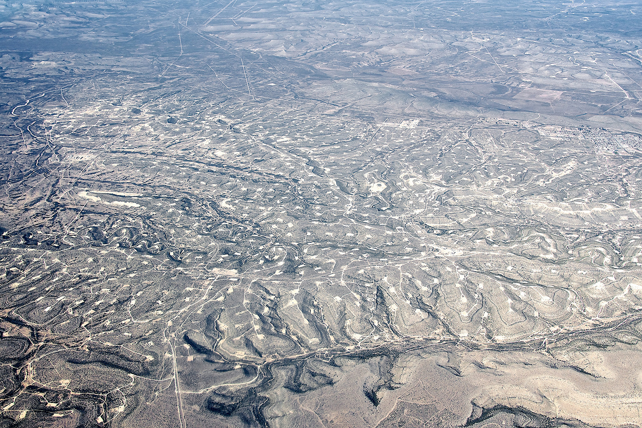 Vue aérienne des puits de pétrole au Texas