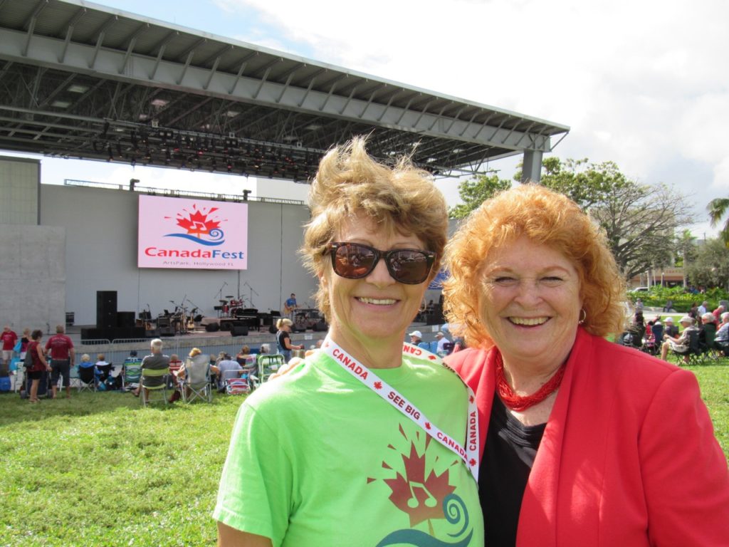 Denise Dumont (directrice du Soleil de la Floride) et Susan Harper (consule générale du Canada à Miami) durant CanadaFest 2019 à Hollywood en Floride