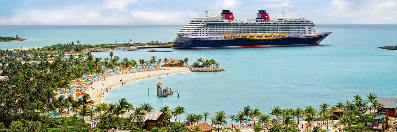 Les îles des Bahamas appartenant aux compagnies de croisière.