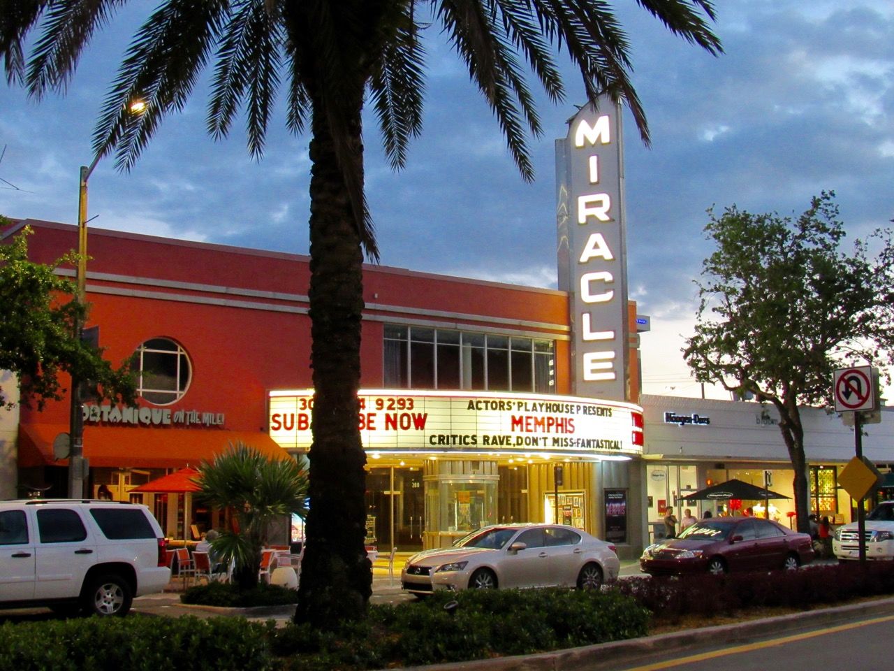 Le Miracle Theater sur Miracle Mile, l'artère centrale de Coral Gables, à Miami
