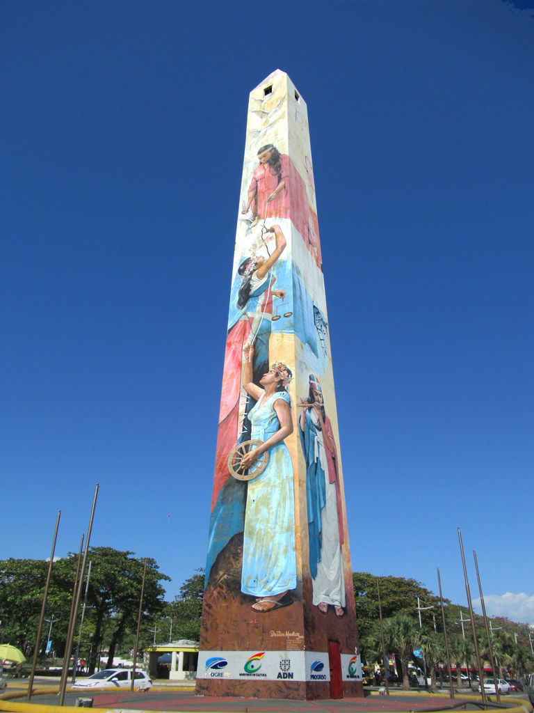 Obélisque érigé par le dictateur Rafael Trujillo sur le Malecon en 1936.