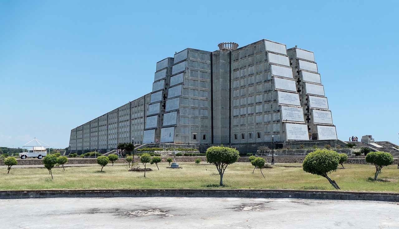 El Faro a Colón