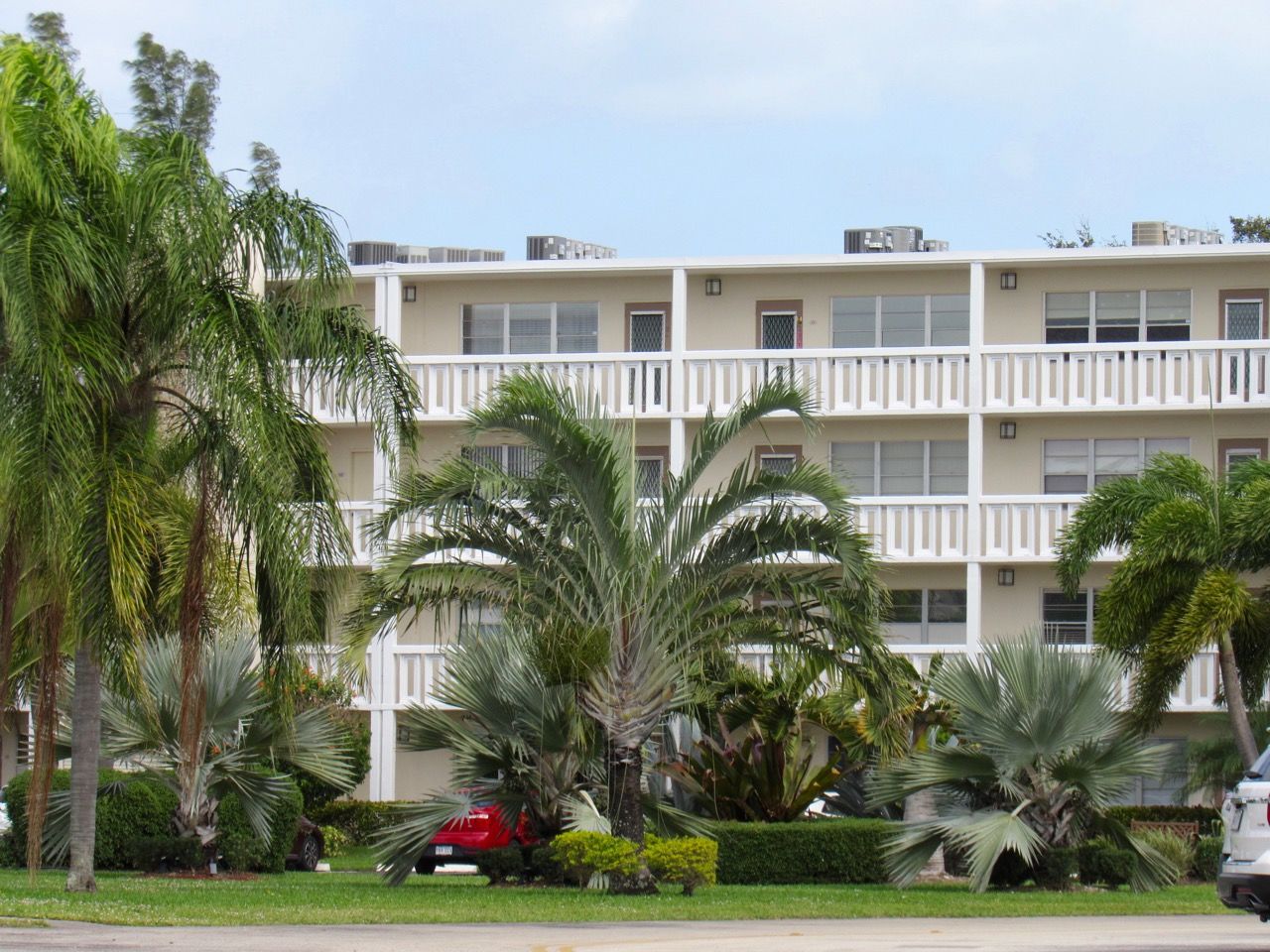 Le Century Village de Deerfield Beach en Floride : une gated community pour les plus de 55 ans Le Century Village de Deerfield Beach en Floride : une gated community pour les plus de 55 ans Le Century Village de Deerfield Beach en Floride : une gated community pour les plus de 55 ans