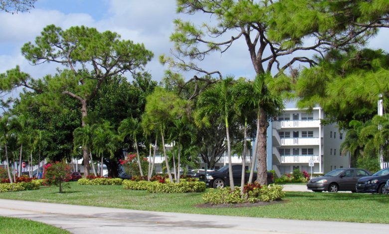 Le Century Village de Deerfield Beach en Floride : une gated community pour les plus de 55 ans Le Century Village de Deerfield Beach en Floride : une gated community pour les plus de 55 ans Le Century Village de Deerfield Beach en Floride : une gated community pour les plus de 55 ans