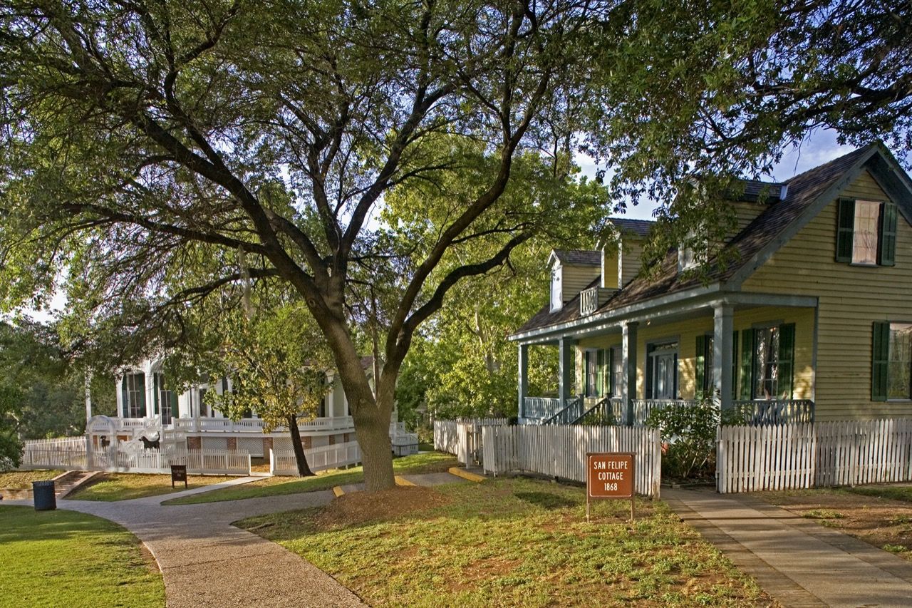 Sam Houston Park