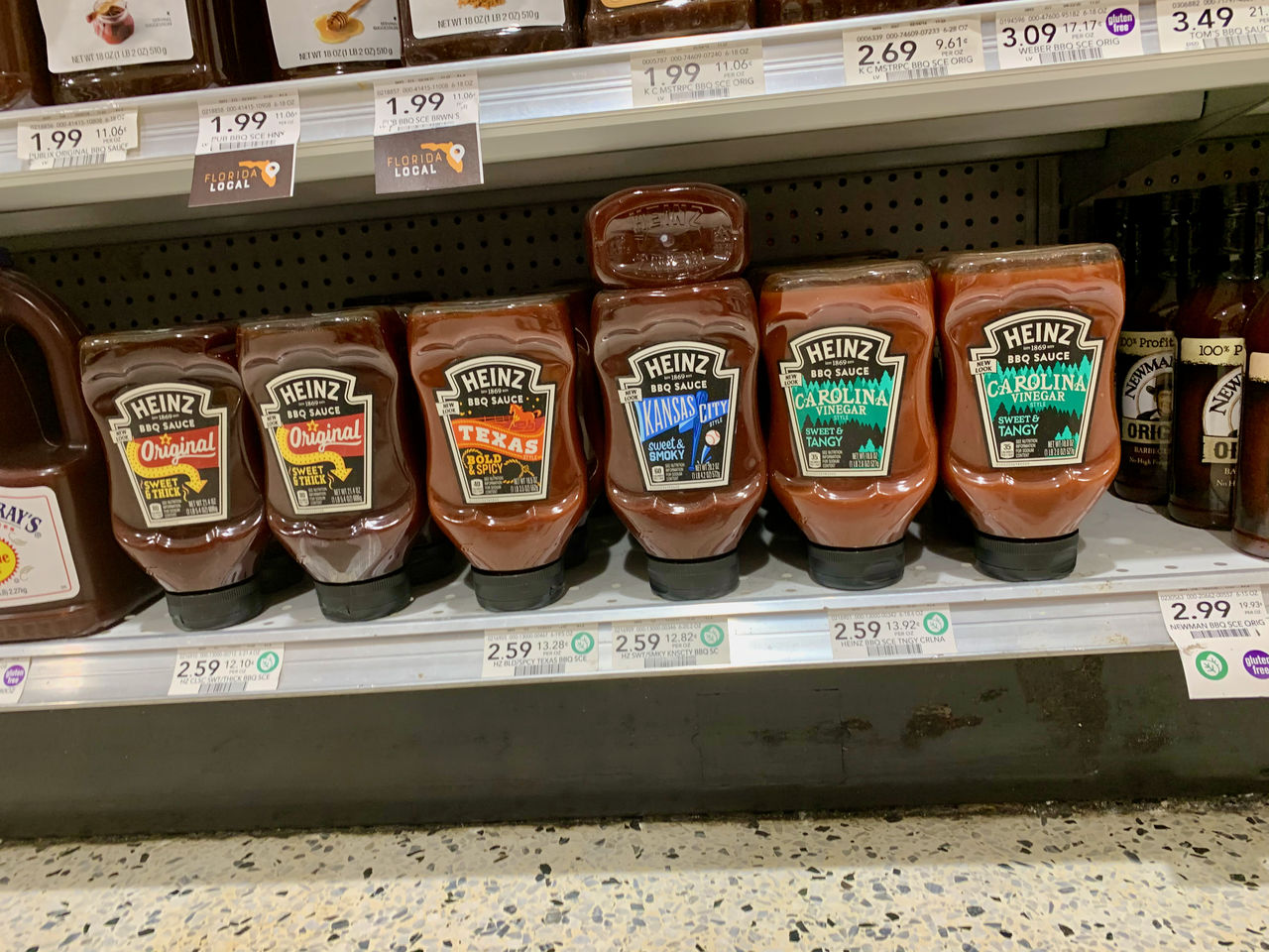 Différentes sauces barbecue "Heinz"