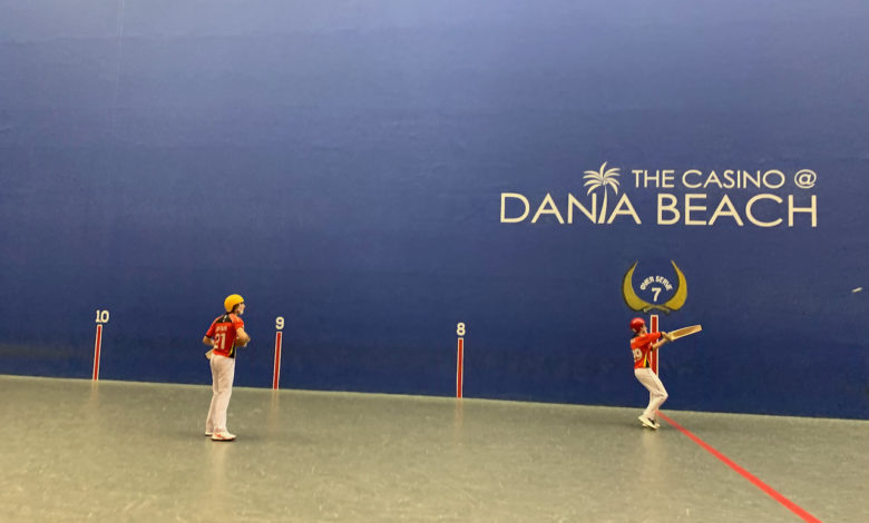 Les joueur sur le fronton de Dania Beach