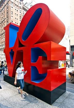 sculpture avenue of the Americas