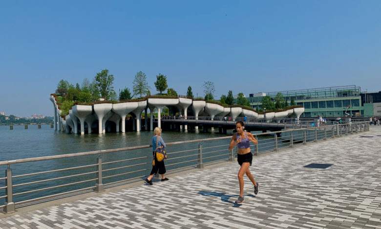 Visiter Little Island, une île artificielle sur l'Hudson River. Notre guide de voyage à New-York