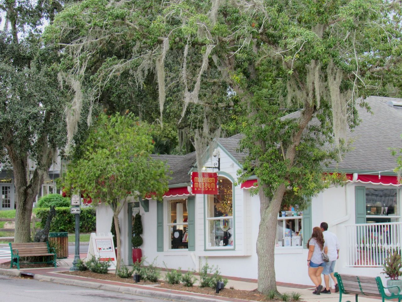 La boutique du Modernism Museum de Mount Dora