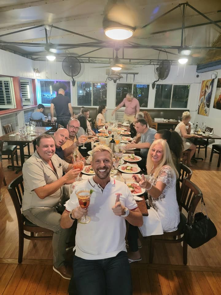 Une des tables francophones à Umberto's Pompano Beach !
