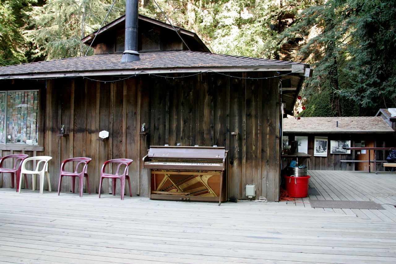 Bibliothèque Henry Miller.