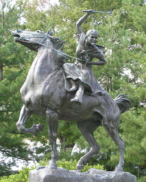 Statue de Sybil Ludington sur Gleneida Avenue à Carmel, New York. Crédit photo : Anthony22 - Domaine public.