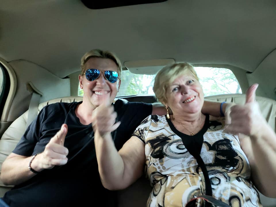 Yvonne Courage avec son ami Francky L'Américain (crédit photo : Francky)