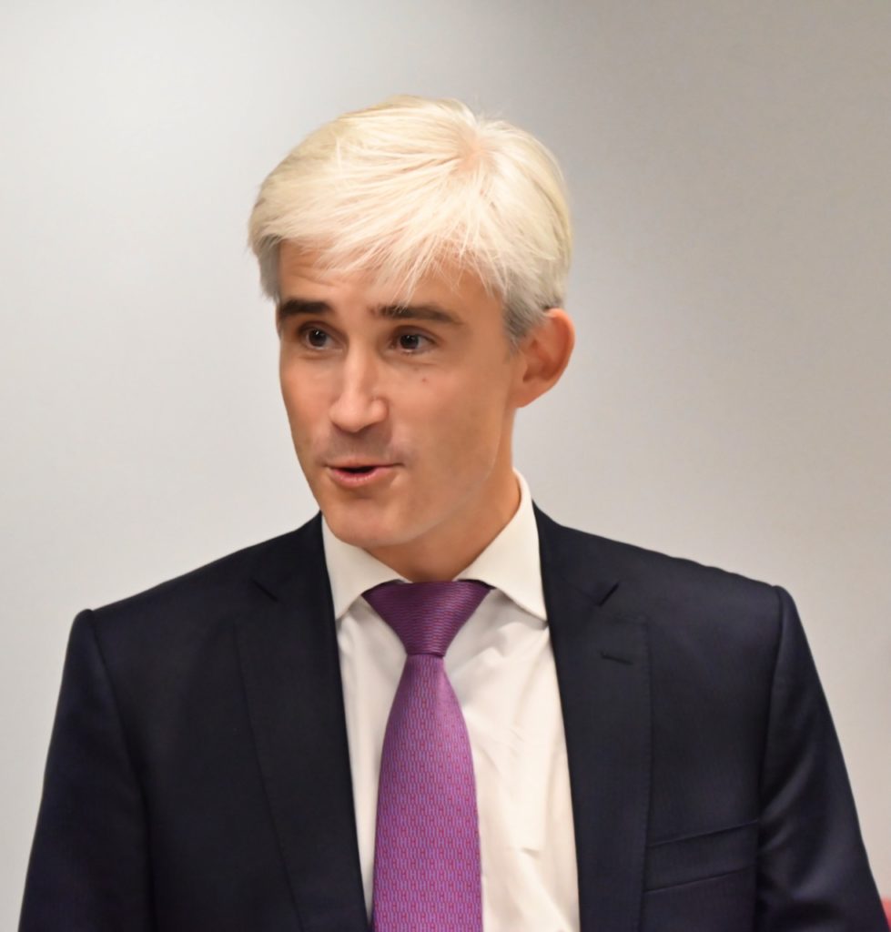 Raphaël Trapp, le nouveau consul de France, durant l'inauguration des bureaux de l'Alliance Française.