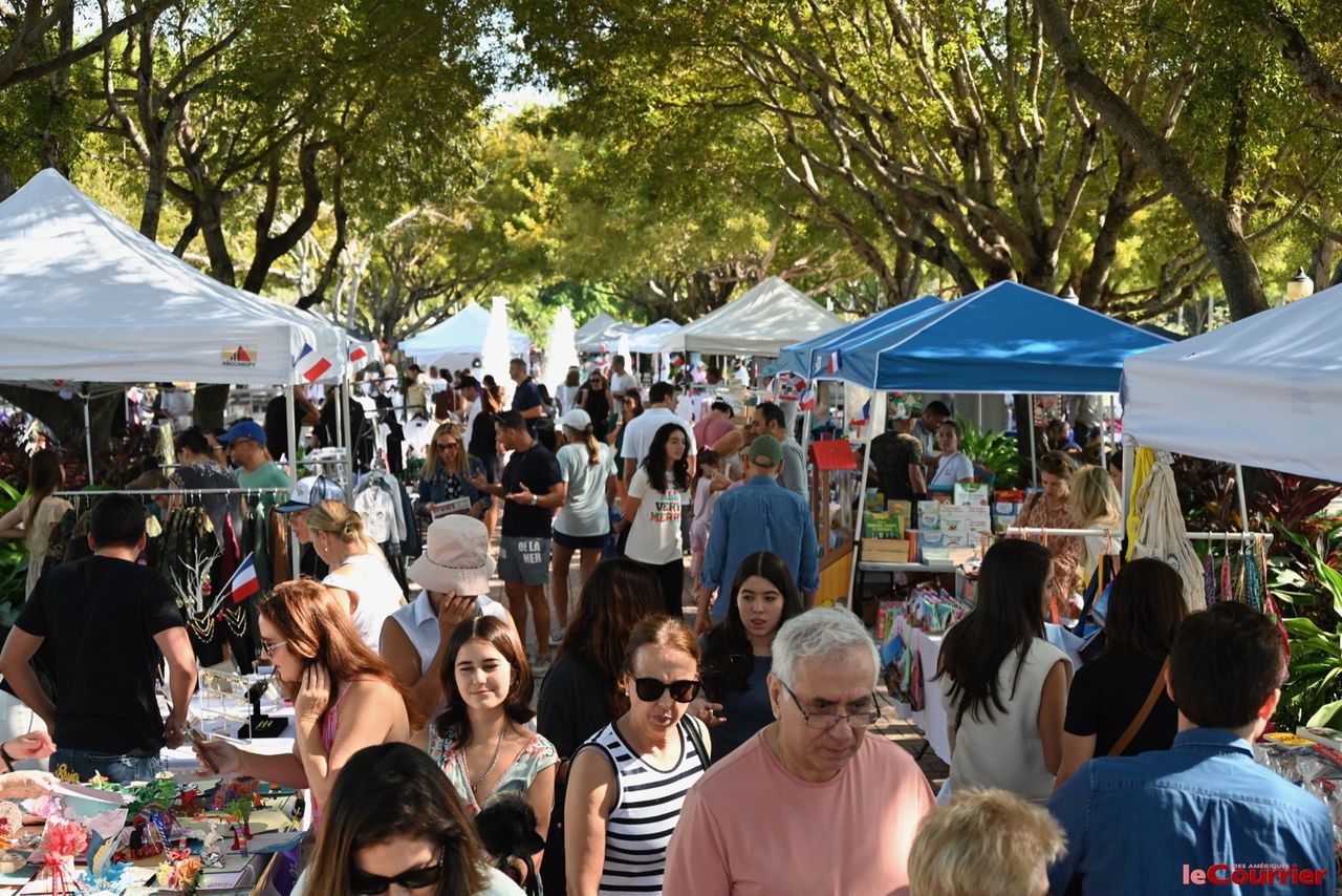 Le Marché de Noël francophone 2022 de l'association FAACT à Key Biscayne