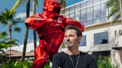 Richard Orlinski et son Kong rouge