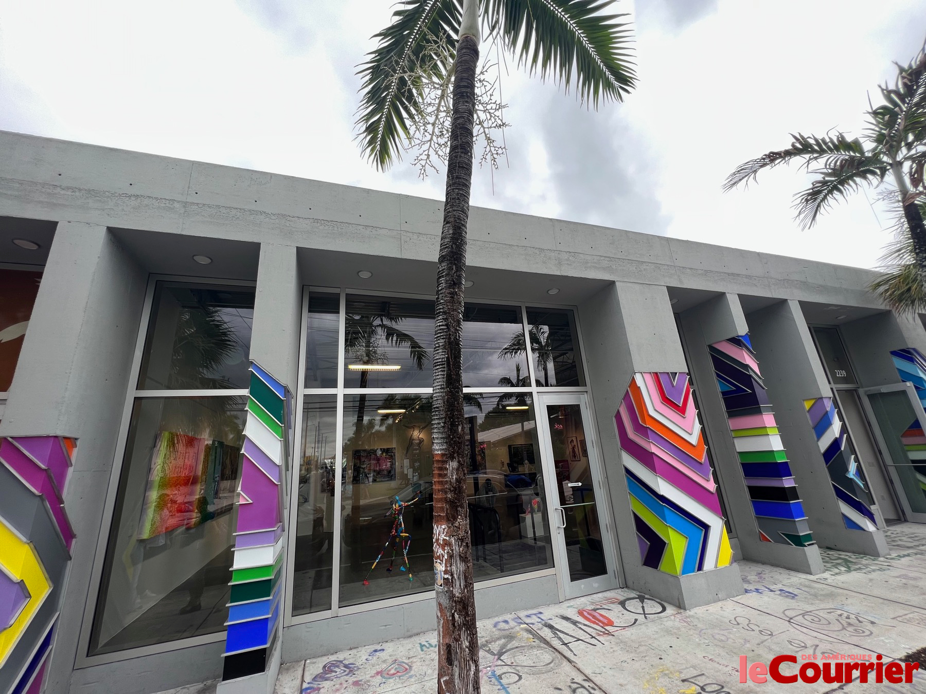 La Lina Cerrone Gallery est juste en face de The Deck, au cœur de Wynwood