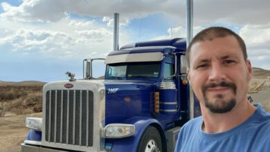 Un chauffeur de George Transport, entreprise qui transporte les autos sur un camion entre le Canada et les USA (dont la Floride)