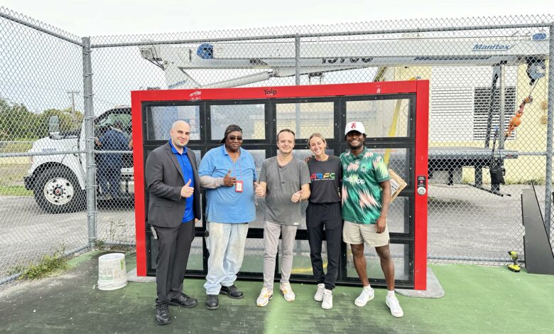 Mike de Indoor Futbol, (qui est membre de l’association), et l’association World Football ont donné à NOMI ce mur d’entraînement digital d'une valeur de 45,000$ !