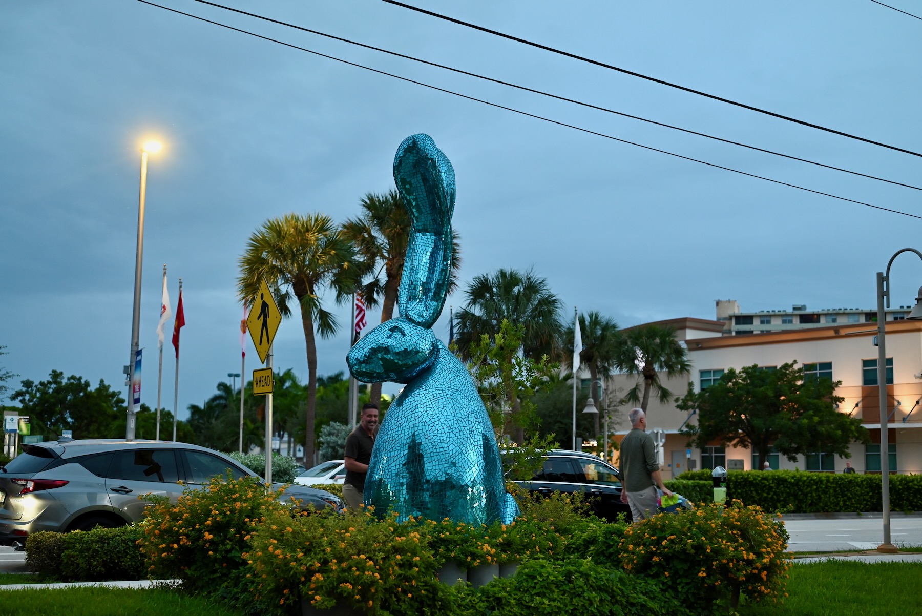 In n'y a pas que les galeries, mais aussi des sculptures et fresques dans les rues.