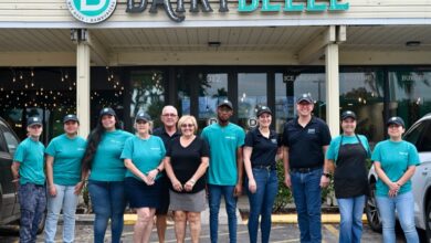 Une partie de l'équipe de Dairy Belle Ice Cream à Dania Beach