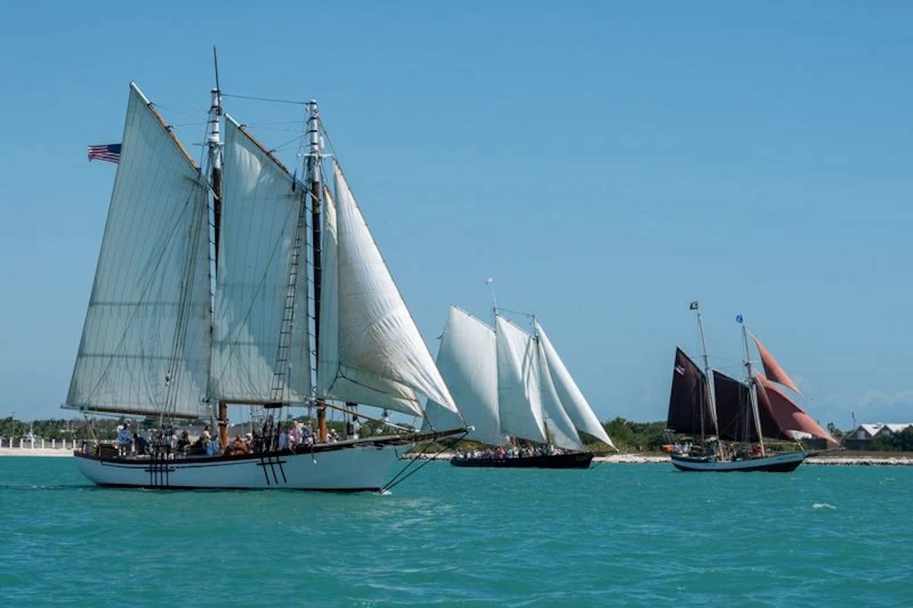 Schooner Wharf Bar: Wrecker's Cup Rac