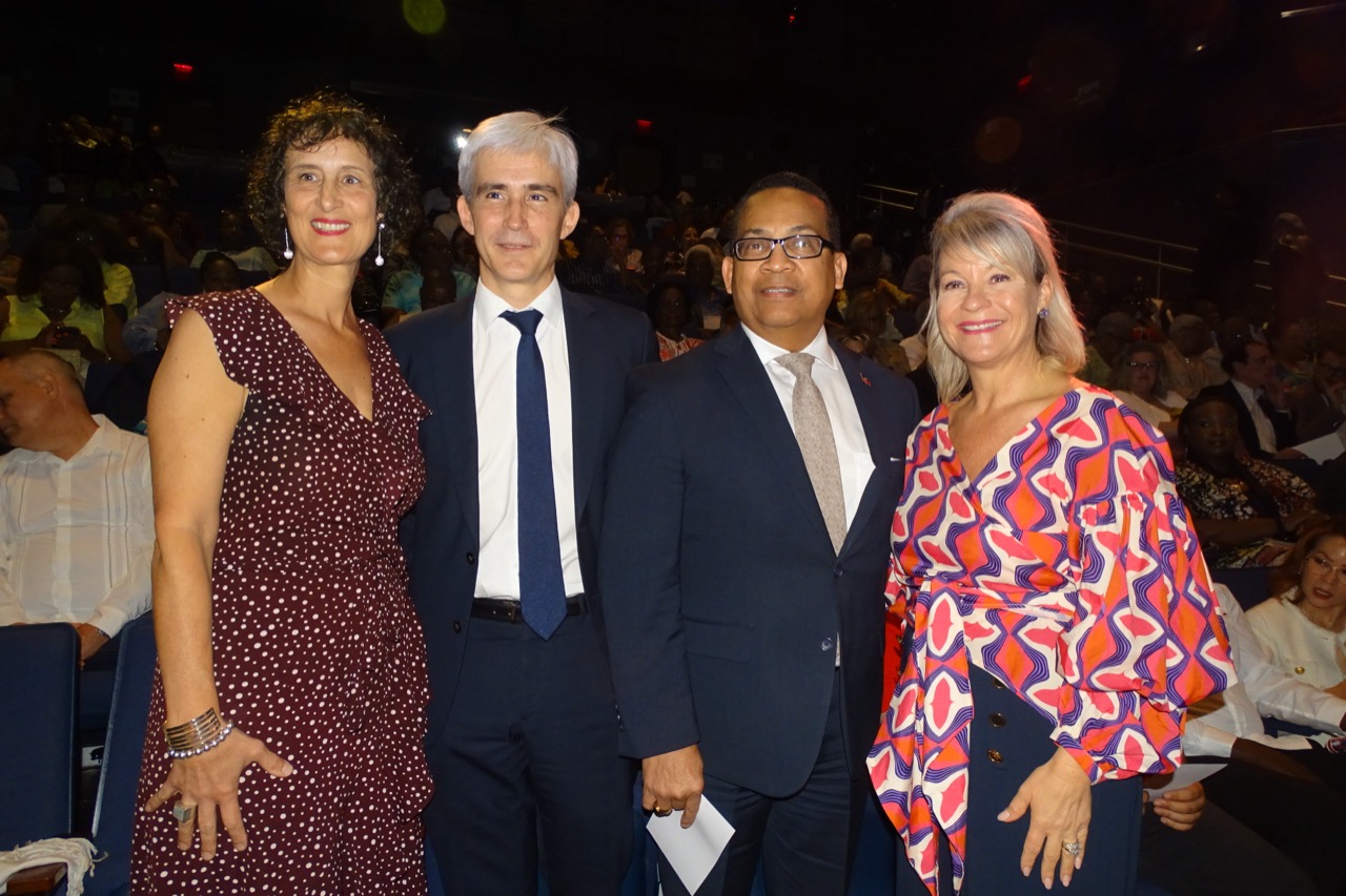 Les consuls du Canada, France, Haïti, avec la déléguée générale du Québec à Miami
