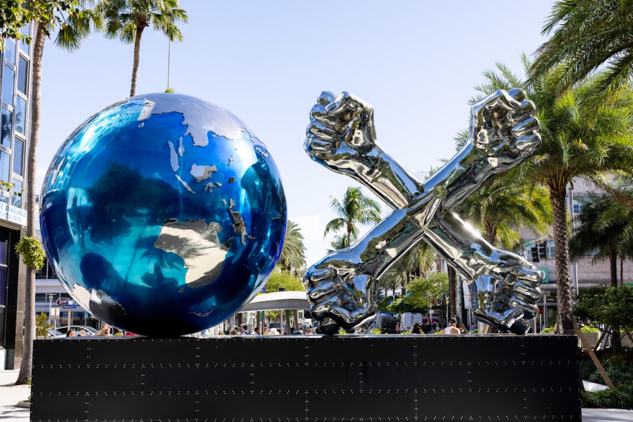 XO WORLD PROJECT BY DANIEL ANDERSON